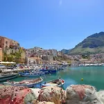 Appartamento,mansarda Belvedere Apartament *